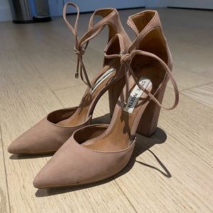 Steve Madden pumps